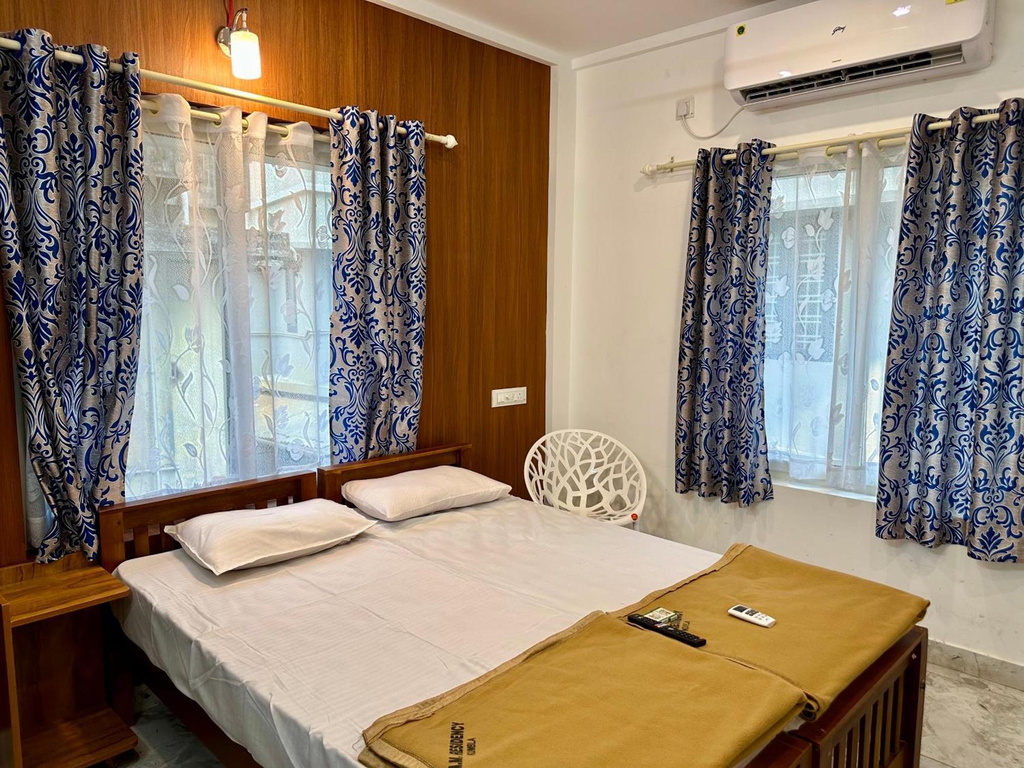 M M Residency Kochi Exterior foto