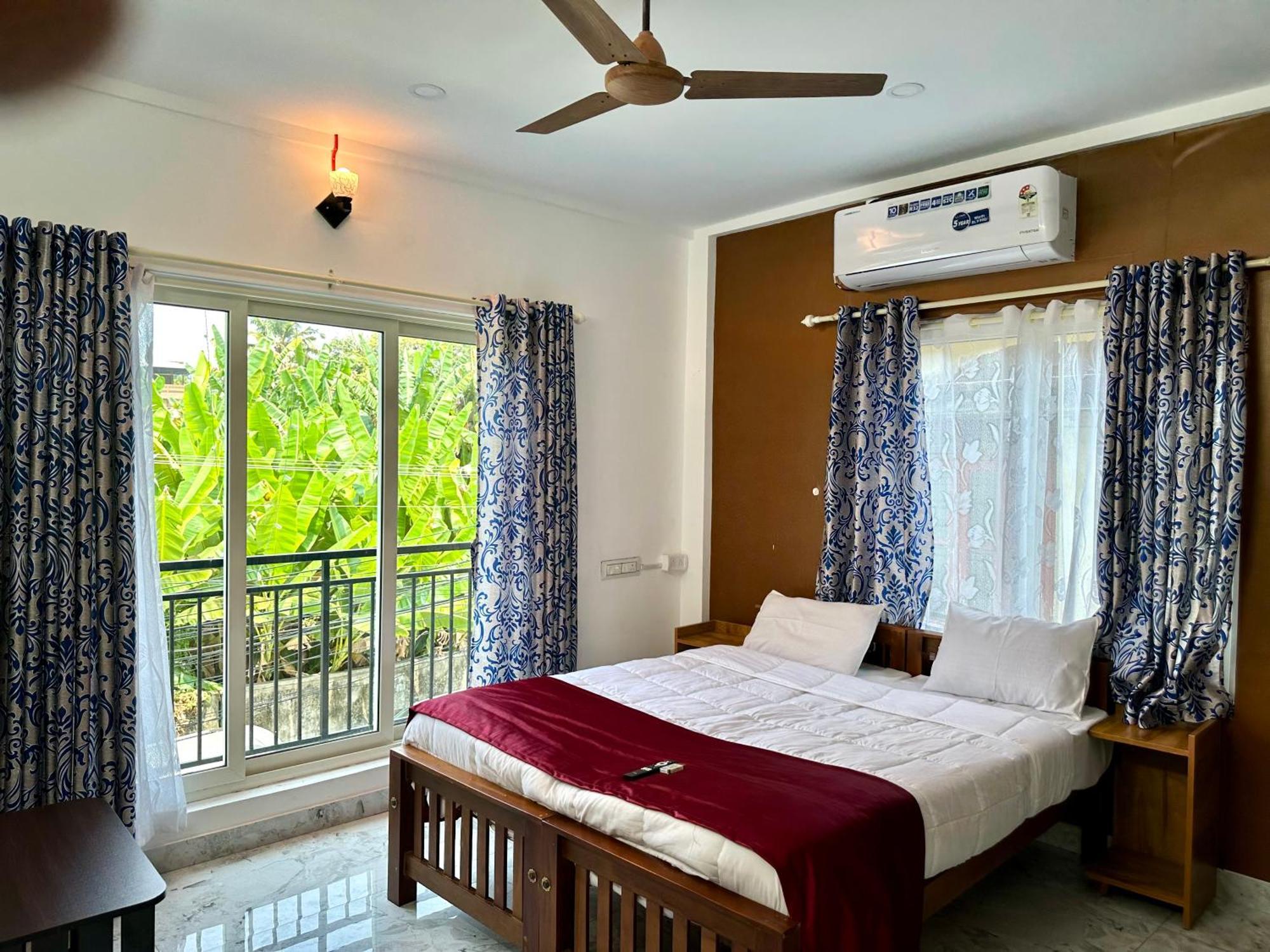 M M Residency Kochi Exterior foto